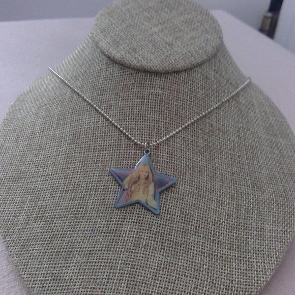 Hannah Montana Star necklace - Picture 1 of 1